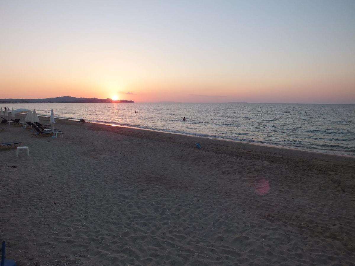 Frosos Beachfront Maisonette Acharavi 阿查拉维 外观 照片
